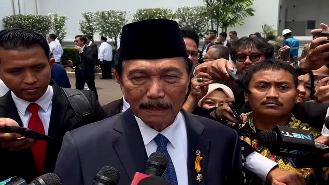 Luhut Bagikan Pengalaman di Retret Menteri Akmil di Magelang