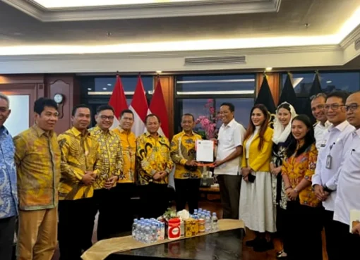 Partai Golkar Resmi Menerima SK Kepengurusan Baru dari Kementerian Hukum