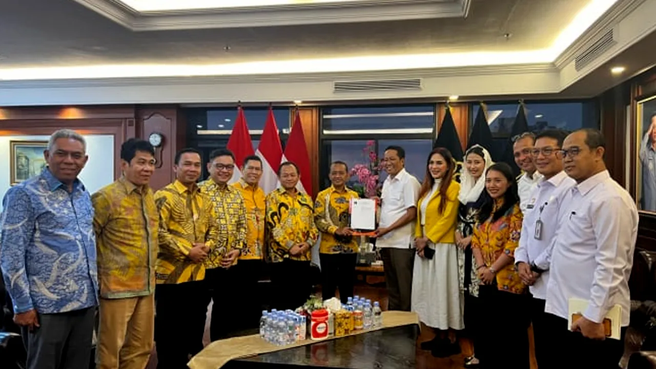 Partai Golkar Resmi Menerima SK Kepengurusan Baru dari Kementerian Hukum